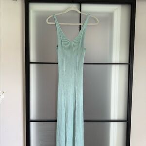 Elegant Mint Green Sleeveless Dress